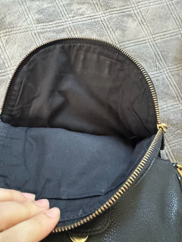 Marc Jacobs Black Leather Crossbody Bag - Image 9