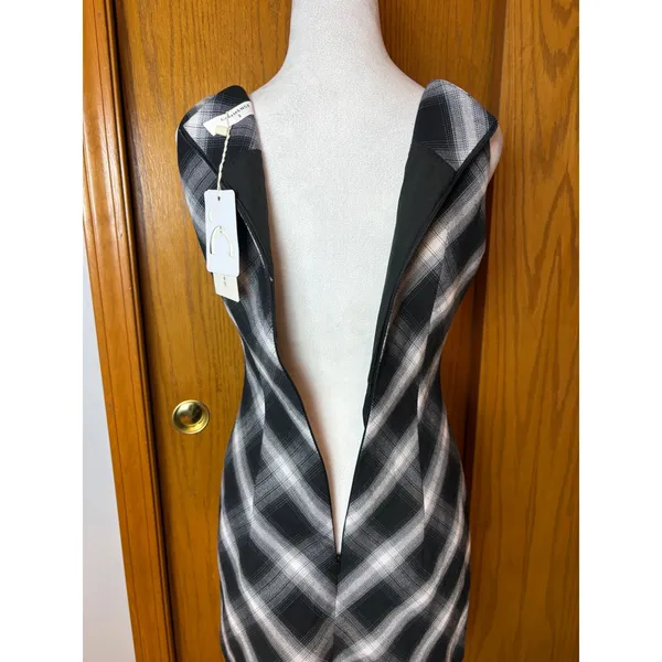 Commense Sleeveless Checked Zipper Mini Dress Black White Plaid Boat Neck NWT - Image 8