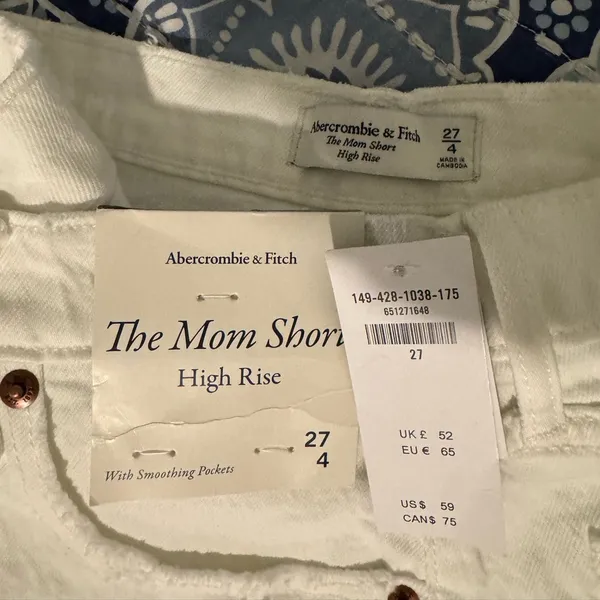 Abercrombie & Fitch High Rise White Mom Shorts - Image 4