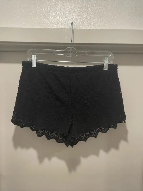 H&M Divided Black Lace Stretch Pull-On Shorts - S - Image 10