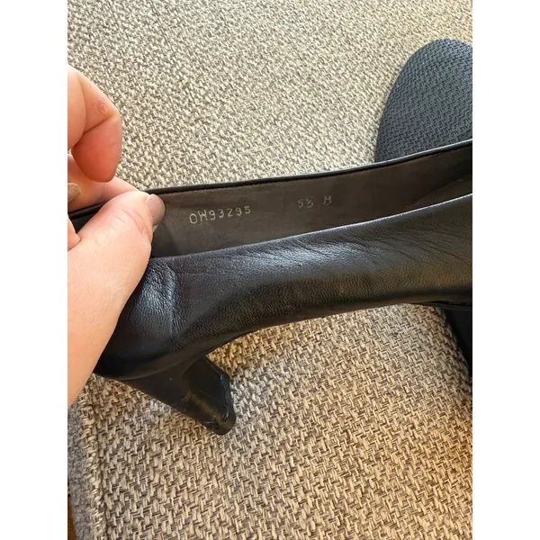 Stuart Weitzman Women's Black Leather‎ Almond Toe Slip On Pumps 5 1/2 M - Image 8