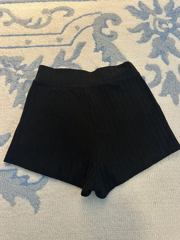 Alo sweat shorts - Image 2