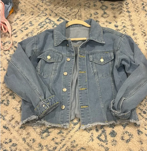 Amazon Medium wash denim jean jacket - Image 2