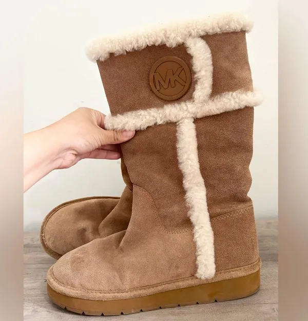 Michael Kors Winter Tall Suede Boots Walnut - size 9 sheep fur - Image 4