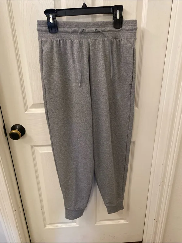 Nike Women's Heather Gray High-Waist Jogger Pants - Image 5