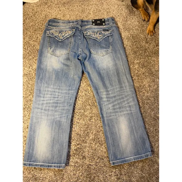 Miss Me JW5824P Cuffed Capri Jeans Light Wash Distressed Blue Denim Size 33 - Image 9