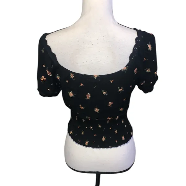Eyeshadow Womans Size L Top Floral Black Short Sleeve Puff Peasant Blouse Crop - Image 5
