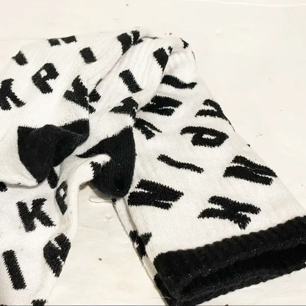 Victorias Secret Pink Spellout White Black High‎ Socks - Image 2