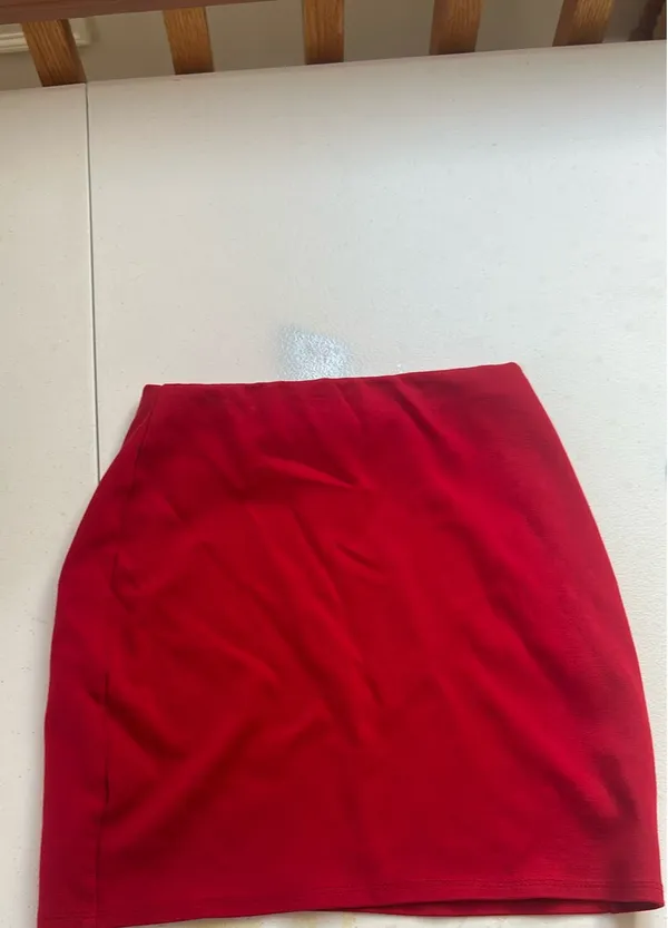 Red pencil skirt size small - Image 3