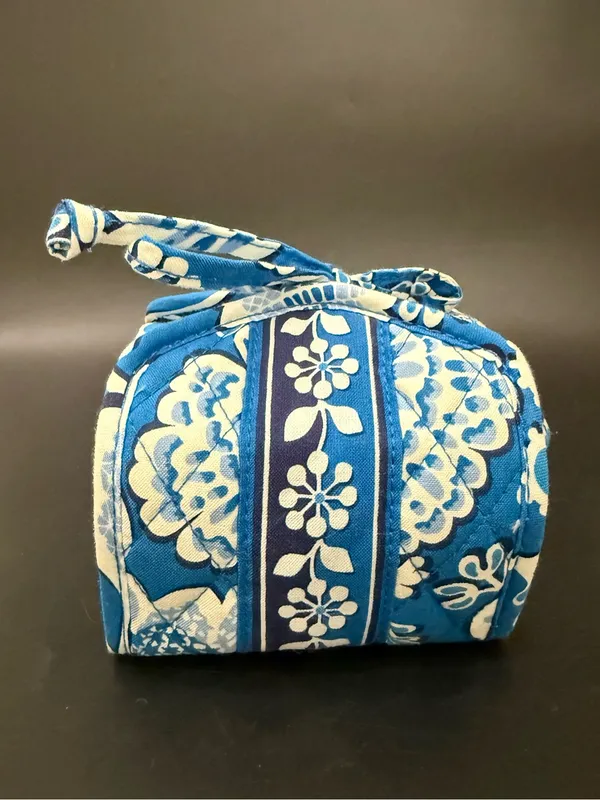 VERA BRADLEY Blue Lagoon Quilted Floral All Wrapped Up Jewelry Cosmetic Bag - Image 9