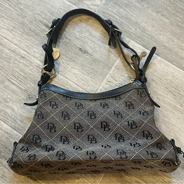 Dooney Bourke Canvas Monogram Y2K Gray / Black Shoulder Bag - Image 5