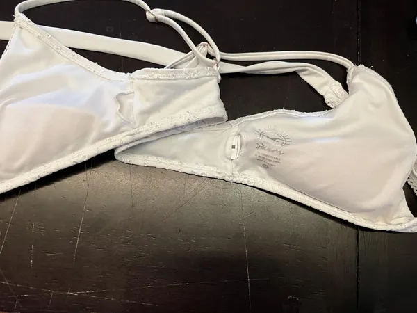 Hollister Bikini Swim Top Womens Medium White Eyelet Triangle Padded Tie Back - Image 6