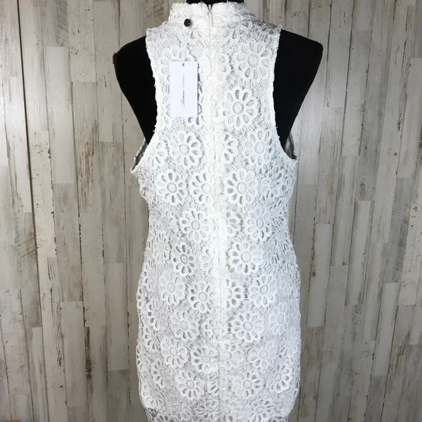 Lovers + Friends Casper White Eyelet Dress Mini L v6x - Image 7