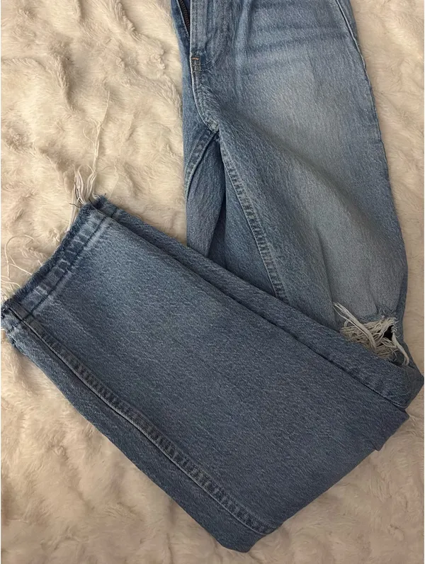 Gap Straight Cheeky Jeans - Image 4