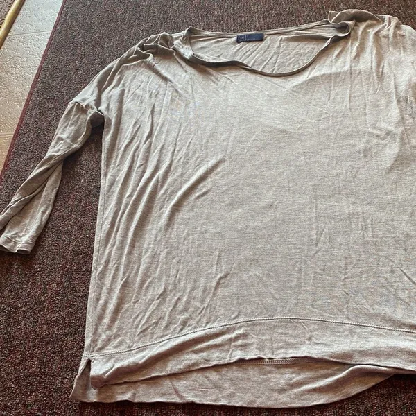 Gap small grey tee‎ - Image 3