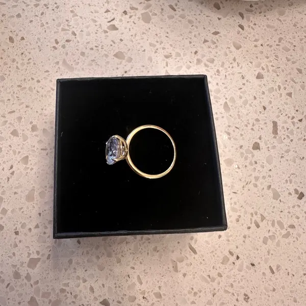 Gold Oval - Image 2