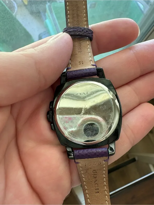 Coach Y2K Purple Leather Strap Watch with Black Dial - Image 5