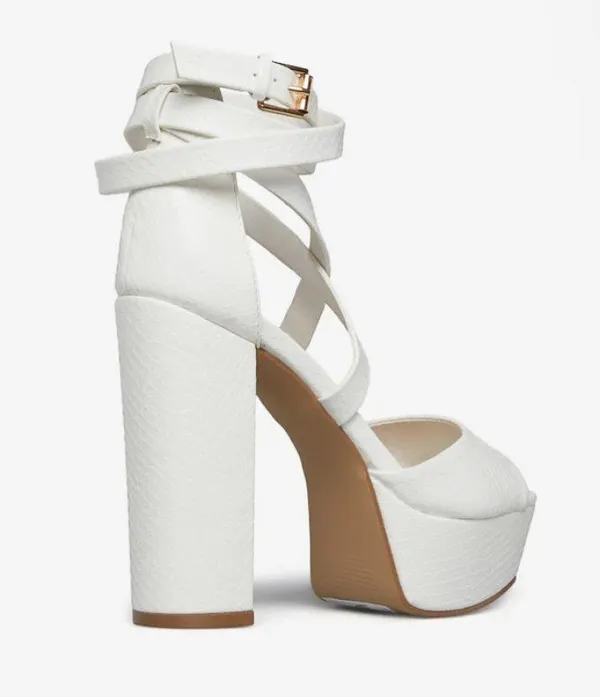 NIB Rosalinda Strappy Sandal White Snake Block 5” Heel Size 8 Platform - Image 4