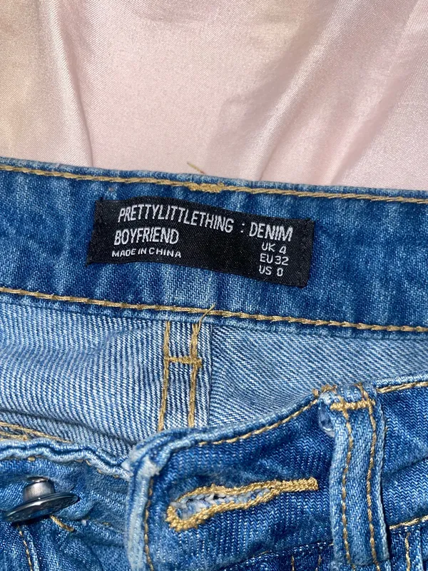 PrettyLittleThing blue denim jeans Size UK 4 - Image 2