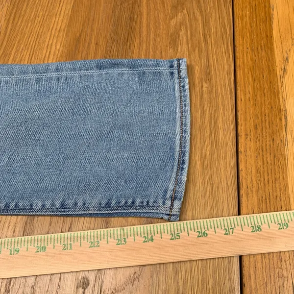American Eagle Women Mom Jean Light Wash Distressed Ripped Denim Size 14 Regular - Image 5