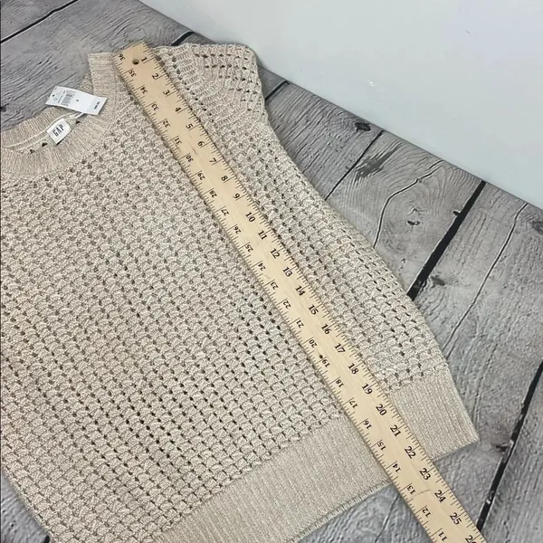 GAP Women's Light Tan open Knit Sweater with shimmery thread size small - Image 15