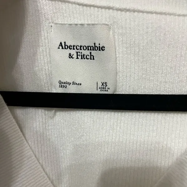 Abercrombie & Fitch v neck white sweater oversized size XS‎ - Image 3