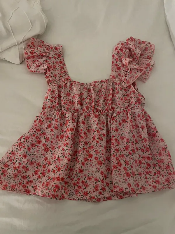 SheIn Flower print flowy half sleeve top - Image 2