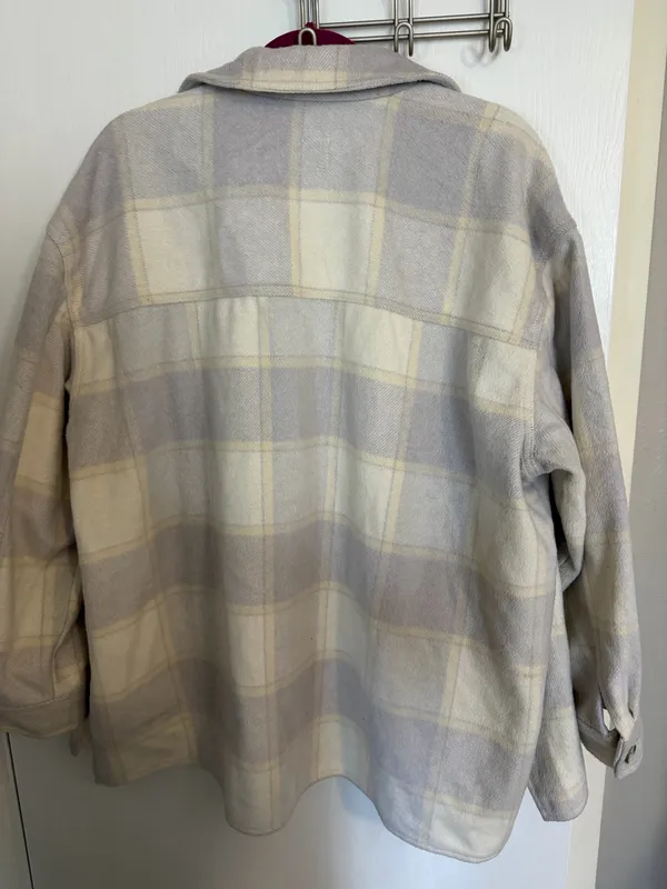 Old Navy Jacket - Image 3