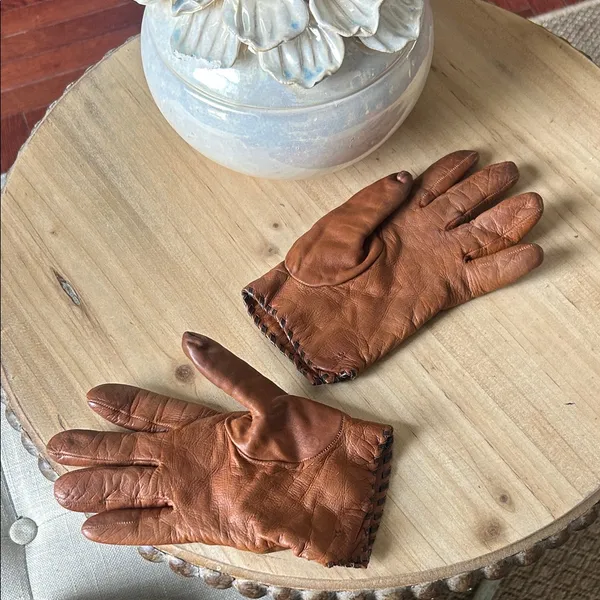 FRYE Vintage Chestnut Brown Leather Gloves Stitched Trimmed Hem - Image 2