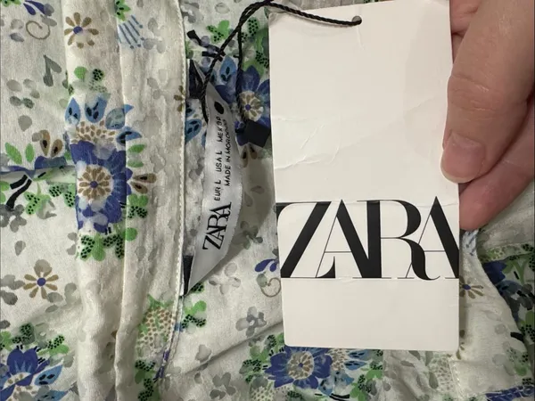 Zara Collared Button-down Balloon Sleeve Crop Blouse Burnout Floral Print size L - Image 9