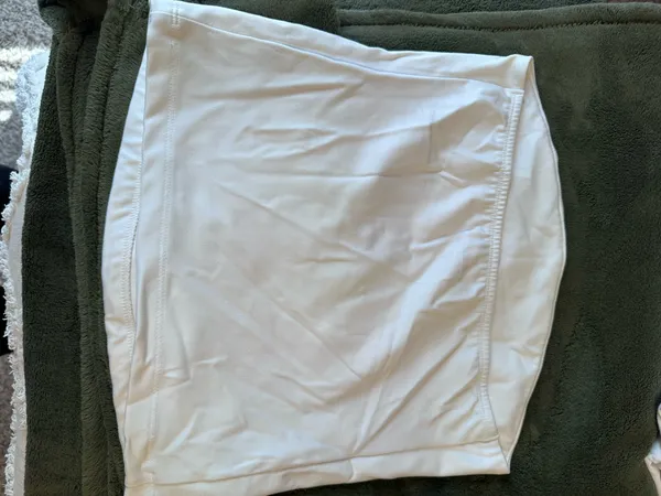 Bridal embroidered white crop top - Image 2