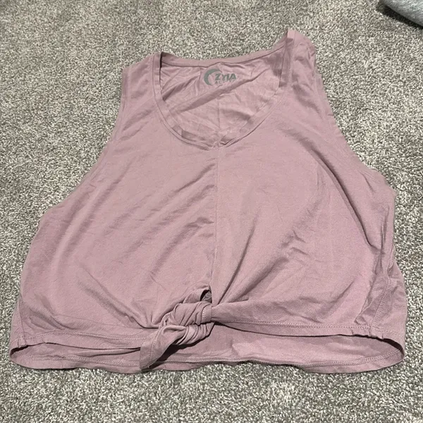 Zyia Active‎ cropped lilac front tie v neck shirt size M - Image 4