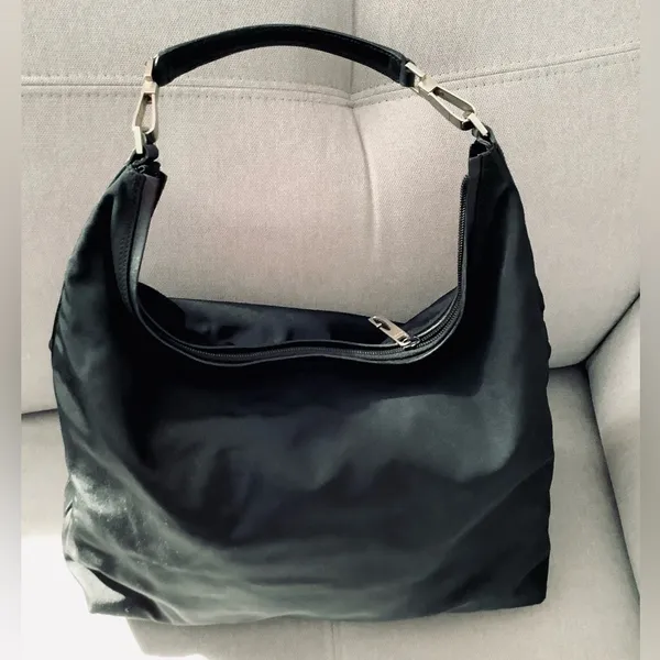 Authentic GUCCI hobo bag 🌹🌹🌹 - Image 4