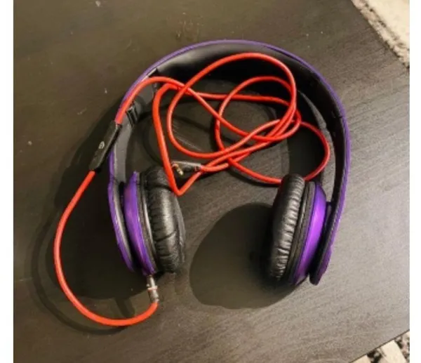 Beats by Dre purple solo HD headphones ear buds - Image 2