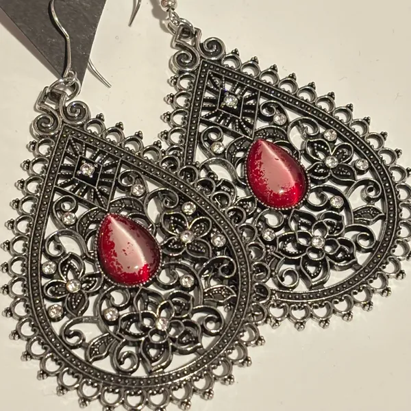 Paparazzi Eden Glow Red Cat's Eye Silver Filigree Teardrop Earrings - Image 6