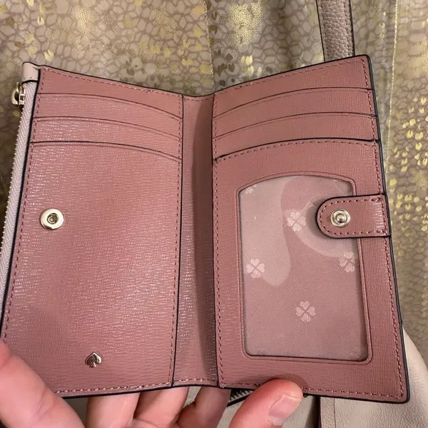 Kate Spade Pinky Beige Pebble Leather Crossbody Purse and Card Wallet Set - Image 4