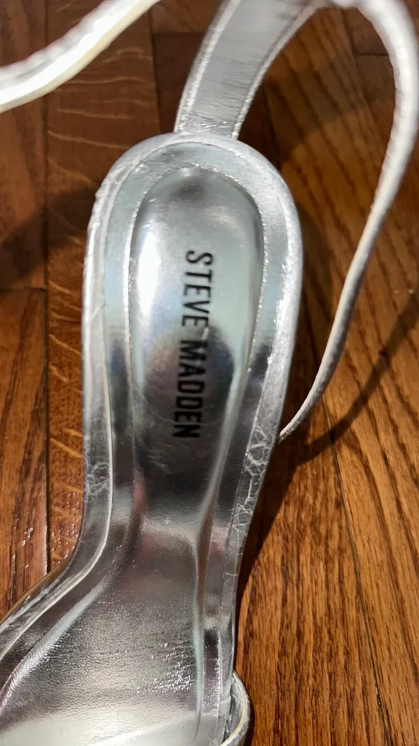 Steve Madden Heels Silver - Image 3