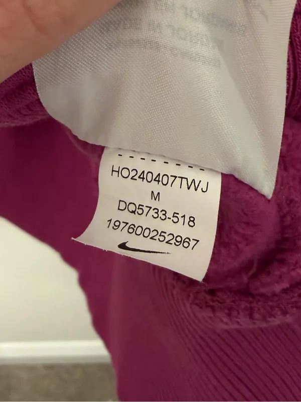 Nike Sportswear Phoenix Fleece Oversized Crewneck Sweatshirt Hot Fuchsia Medium - Image 4