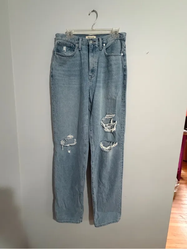 Madewell Baggy Straight Jeans in Earlhurst Wash: Ripped Edition- 28T - Image 3