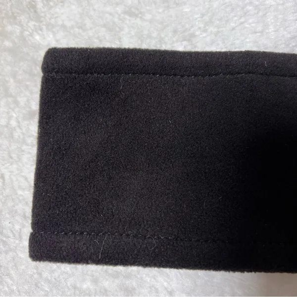 Isotoner Black Fleece Headband with 3M Thinsulate - Image 3