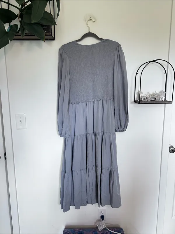 Bohme Blue Gray Long Sleeve Smocked V Neck Midi Dress Size Medium - Image 2