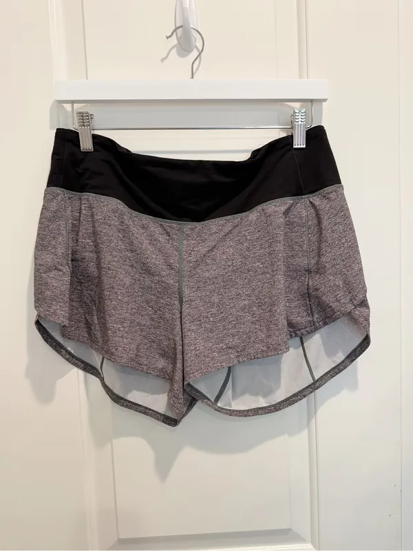 LULULEMON Speed Up Shorts in Heather Lux Grey Black Size 8 Running Workout - Image 4