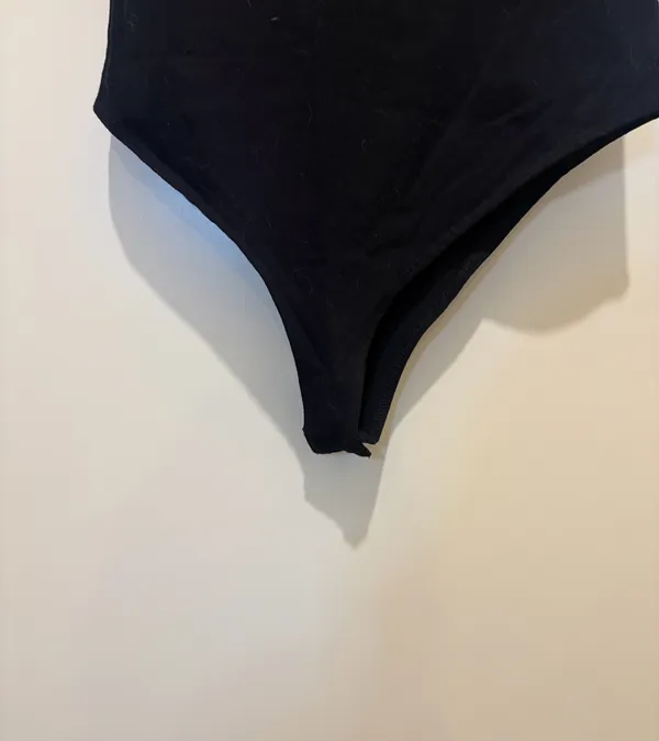 Black spaghetti strap bodysuit Size M - Image 3