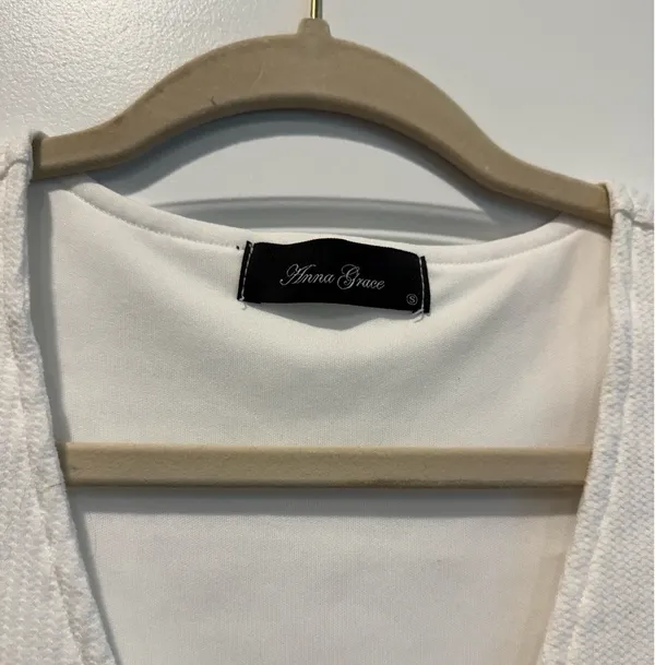 Boutique White Button - Image 2