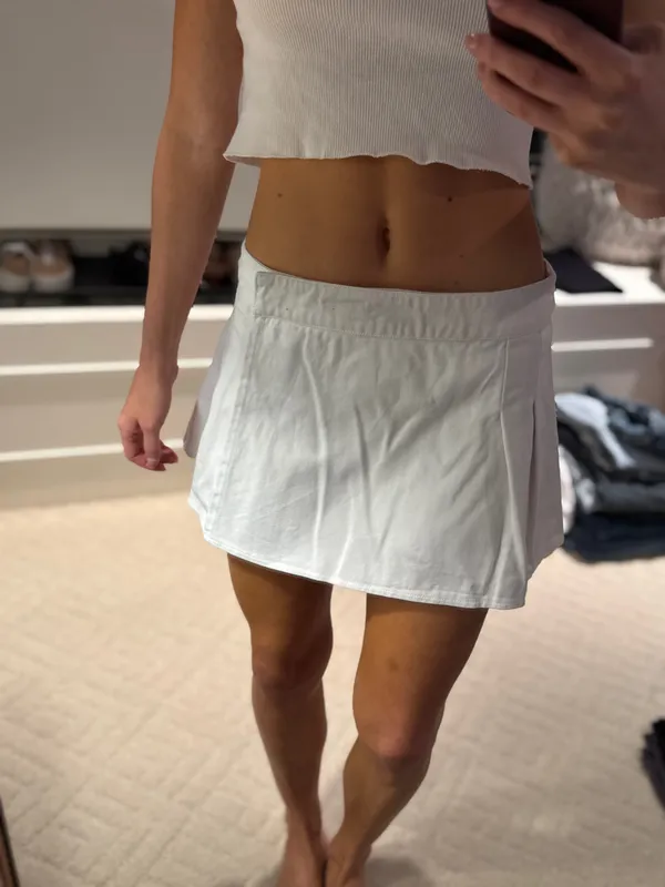 Motel Rocks White Pleated Jean Skirt - Image 2