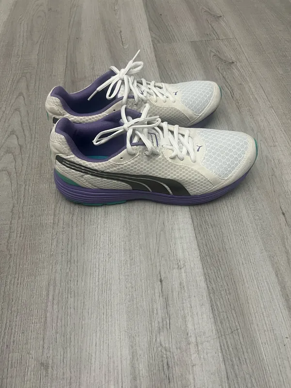 Puma Tennis Shoes - Image 6
