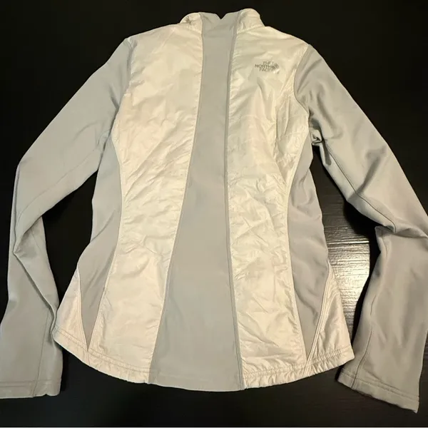 The North‎ Face Women's White and Gray Ski Jacket - Image 8