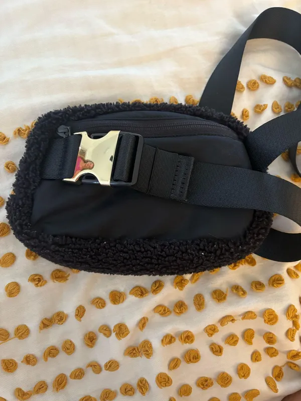 Lululemon Crossbody Bag - Image 2