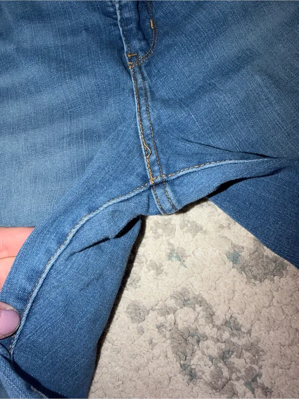 Levi's 315 Shaping Bootcut Jeans 34 Long Medium Wash 32" Inseam - Image 6