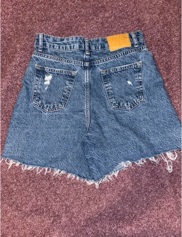 ZARA High-Waisted Mom Shorts - Image 2